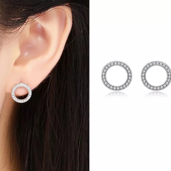 Sterling silver stud round earrings - Picture 4 of 6